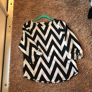 Everly brand. Size S. Blk & Wht Chevron
